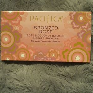 Pacifica blush and bronzer duo